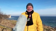 Thomas Globig vom NDR Wetterstudio auf Hiddensee mit der Wettervorhersage © Screenshot 