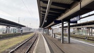 Ein Gleis am Rostocker Hauptbahnhof. © Screenshot 