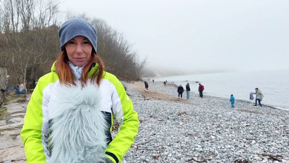 Wetterexpertin Michaela Koschak vom Kap Arkona auf Rügen © Screenshot 