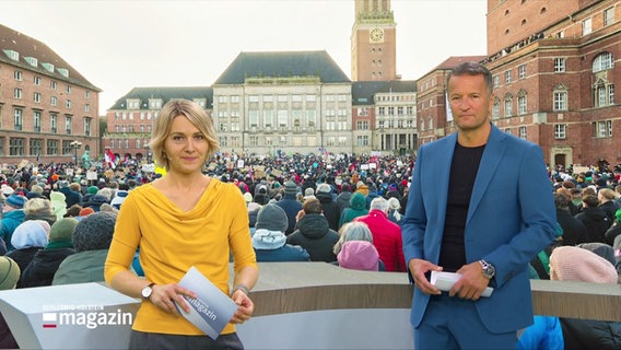 Gerrit Derkowski und Marie-Luise Bram moderieren das Schleswig-Holstein Magazin um 19:30 Uhr. © Screenshot 