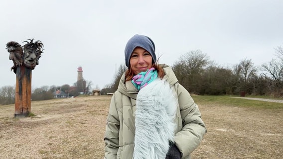 Michaela Koschak mit der Wettervorhersage vom NDR Wetterstudio Hiddensee.. © Screenshot 