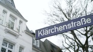 Das Hamburger Straßenschild "Klärchenstraße" © Screenshot 