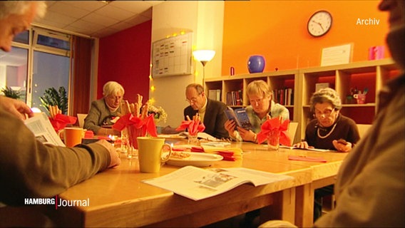 Arichaufnahmen zeigen den Tag der offenen Tür im Café Sperrgebiet. © Screenshot 