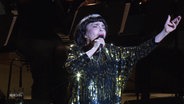 Mireille Mathieu sing auf der Bühne © Screenshot 