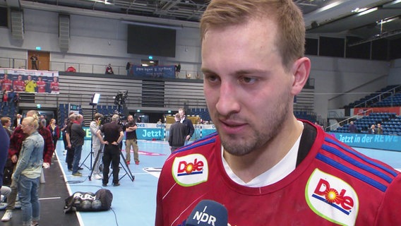 HSVH-Kapitän Niklas Weller im Interview nach dem Sieg gegen Melsungen. © Screenshot 