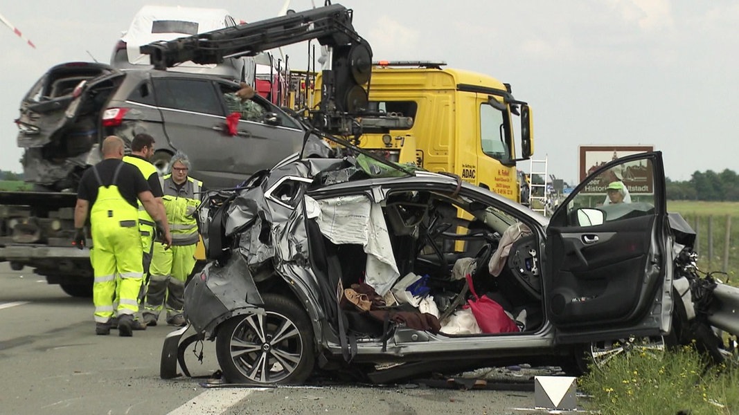 A31 Schwerer Unfall vor dem Emstunnel NDR.de Fernsehen Sendungen