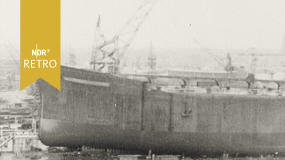 Schiff in einer Werft 1963  