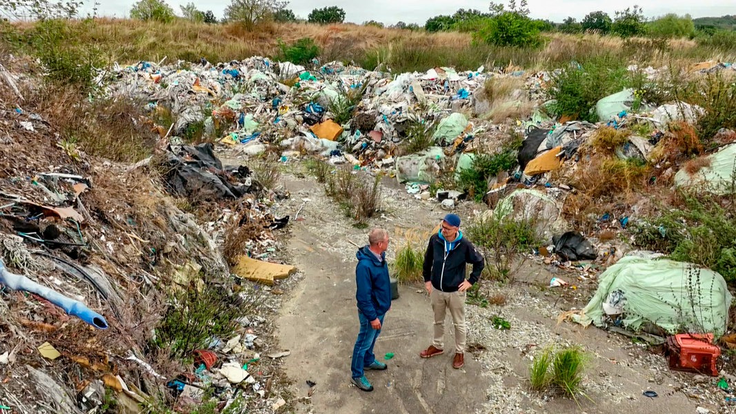 Illegale Giftmülldeponie im Trinkwasserschutzgebiet: Die schwierige Suche nach den Hintermännern