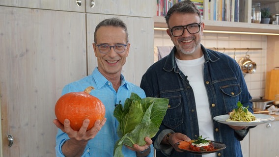 Dr. Matthias Riedl (l.) und Tarik Rose (r.). © NDR/Florian Kruck 