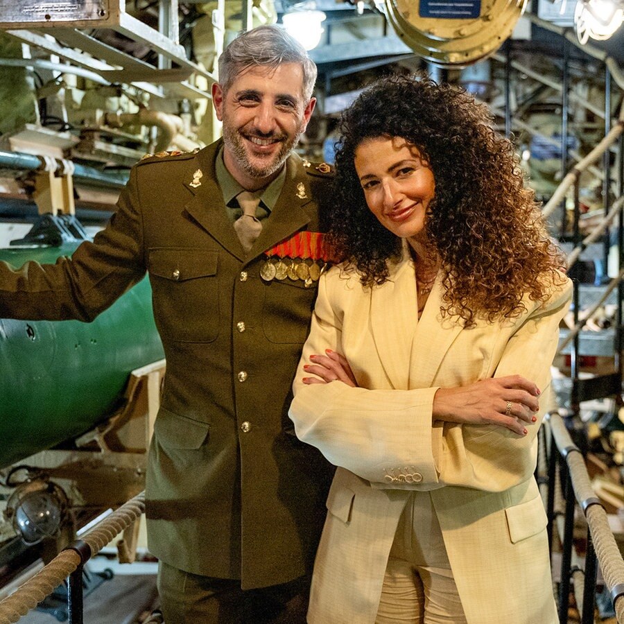 Michel Abdollahi (li.) und Marwa Eldessouky (re.). © NDR/Marc Huth 