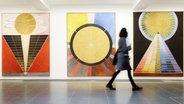 Gemälde der Künsterlin Hilma af Klint in einem Museum in London © picture alliance/empics Foto: Anthony Devlin