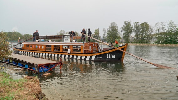 Von Ulm aus fuhren die Donauschwaben auf Holzbooten , den sogenannten Ulmer Schachteln, in das Gebiet des heutigen Ungarn, Serbien und Rumänien © NDR 