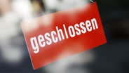 Türschild mit der Aufschrift "geschlossen" © fotolia.com Foto: Friedberg