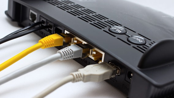 Anschlüsse eines W-Lan-Routers. © andifink/fotolia Foto: andifink