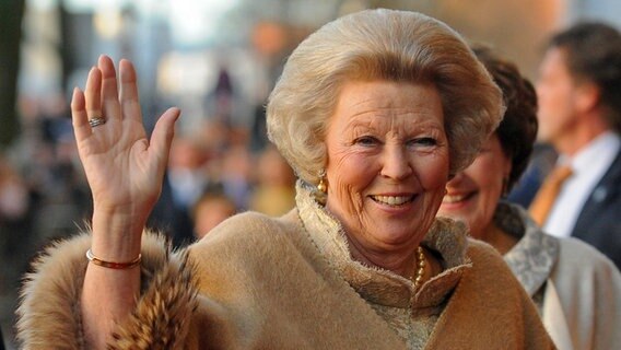 Prinzessin Beatrix Der Niederlande Eine Biografie Ndr De Fernsehen Sendungen A Z Mein Nachmittag Royalty Niederlande