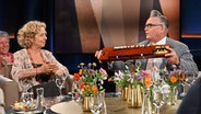 Der Musiker und Entertainer Götz Alsmann ist zu Gast in der NDR Talk Show am 9. August 2024. © NDR Fernsehen/ Uwe Ernst Foto: Uwe Ernst