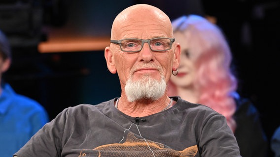 Björn Both, der Frontmann der Band Santiano, ist zu Gast in der NDR Talk Show am 2. August 2024. © NDR Fernsehen/ Uwe Ernst Foto: Uwe Ernst