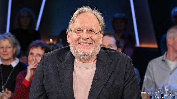 Der Arzt, Wissenschaftler und Autor Dietrich Grönemeyer ist zu Gast in der NDR Talk Show am 31. Januar 2025. © NDR Fernsehen/ Uwe Ernst Foto: Uwe Ernst