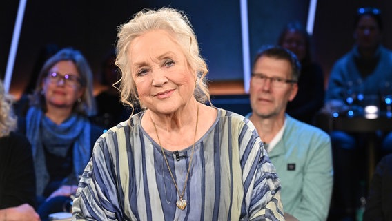 Die Schauspielerin Doris Kunstmann ist zu Gast in der NDR Talk Show am 22. November 2024. © NDR Fernsehen/Uwe Ernst Foto: Uwe Ernst