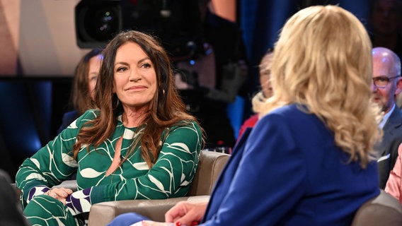 Die Schauspielerin und Filmproduzentin Christine Neubauer ist zu Gast in der NDR Talk Show am 25. Oktober 2024. © NDR Fernsehen/Uwe Ernst Foto: Uwe Ernst