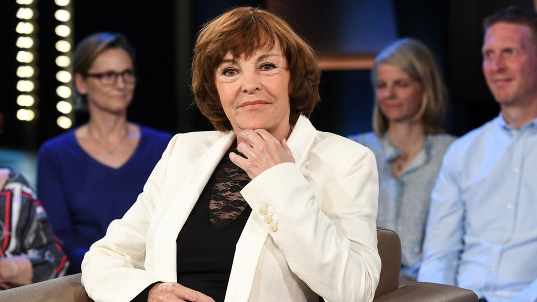 Schauspielerin Und Sängerin Katrin Sass Ndr De Fernsehen Sendungen A Z Ndr Talk Show