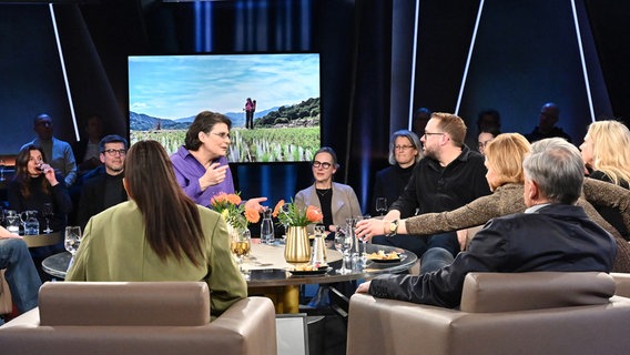 Christine Thürmer, die meistgewanderte Frau der Welt, ist zu Gast in der NDR Talk Show am 10. Januar 2025. © NDR Fernsehen/Uwe Ernst Foto: Uwe Ernst