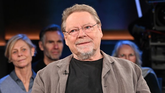 Der Entertainer und Autor Jürgen von der Lippe ist zu Gast in der NDR Talk Show am 31. Januar 2025. © NDR Fernsehen/ Uwe Ernst Foto: Uwe Ernst