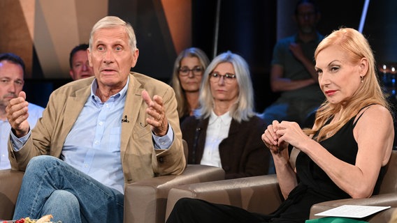 Der Journalist Ulrich Wickert ist zu Gast in der NDR Talk Show am 21. Juni 2024. © NDR Fernsehen/Uwe Ernst Foto: Uwe Ernst