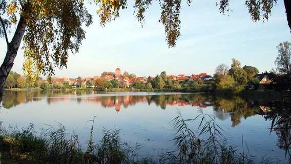 Eckhardt Dattke aus Roduchelstorf schreibt zu seinem Bild: "Herbststille in Schönberg am Oberteich." © NDR Foto: Eckhardt Dattke aus Roduchelstorf