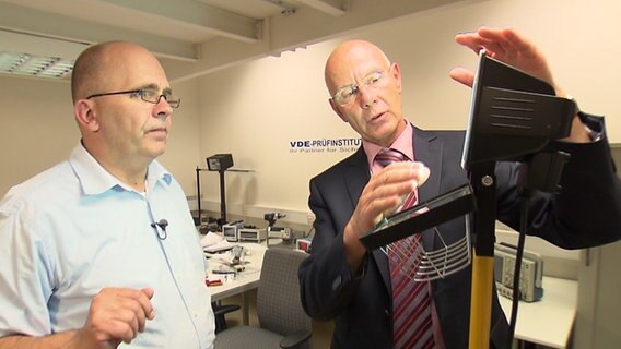 Panorama 3 Autor Jörg Hilbert und Jürgen Ripperger vom Verband der Elektrotechnik Elektronik Informationstechnik (VDE) © Screenshot 