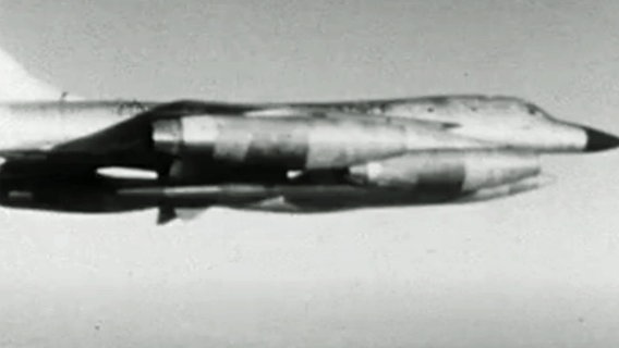 Bomber B 58 in der Luft © Screenshot 