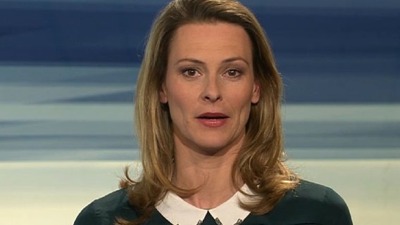 Anja Reschke moderiert Panorama am 25. April 2013.  
