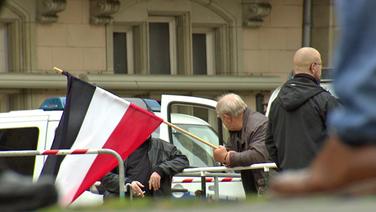 Rechte Demonstranten in Braunschweig © NDR Foto: Screenshot