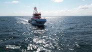 Das Rettungsboot "Felix Sand" ist auf der Ostsee unterwegs. © NDR 