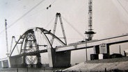 Bau der Fehmarnsundbrücke © Besitz Privatarchiv Bernhard Gienau Foto: Bernhard Gienau