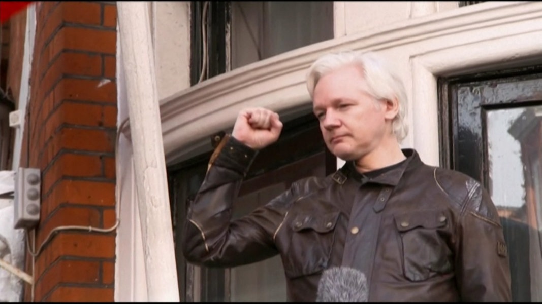 Who Spied On Julian Assange Das Erste Panorama Sendungen 2019