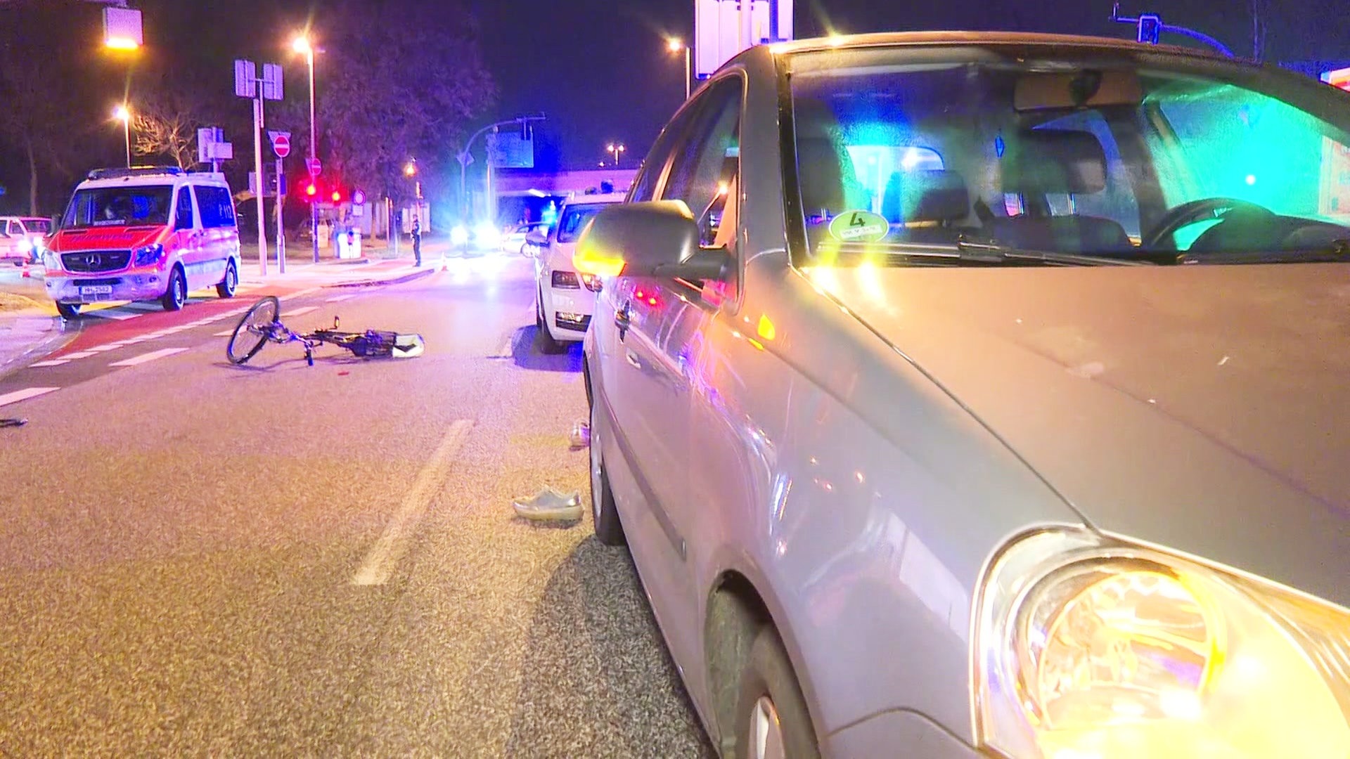 Radfahrerin kommt bei Unfall in Hamburg ums Leben