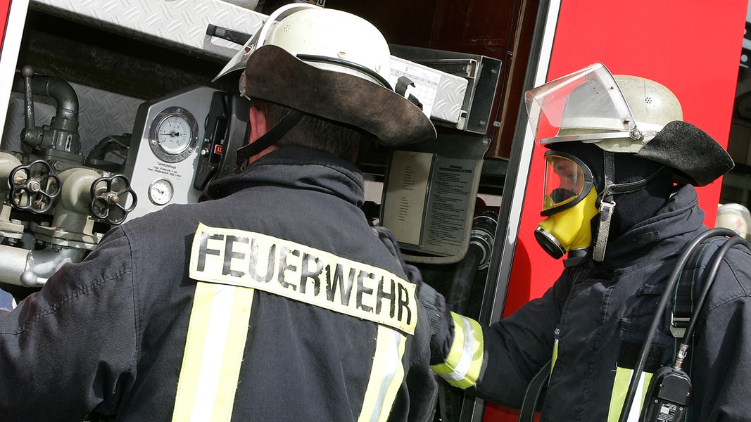 Zwei Männer bei Wohnungsbrand in Rostock Lichtenhagen verletzt