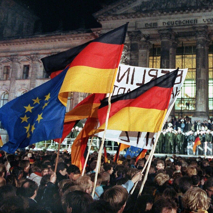 Tag Der Deutschen Einheit Wiedervereinigung Am 3 Oktober 1990 Ndr De Geschichte Chronologie Wende