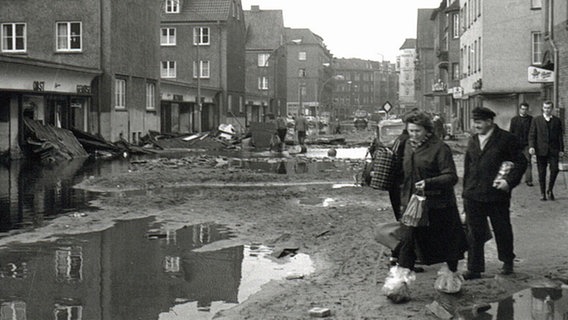 Sturmflut 1962 Hamburg Versinkt Im Wasser Ndr De Geschichte Chronologie