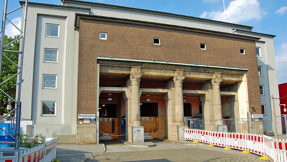 Das Schachtgebäude des Alten Elbtunnels in Steinwerder (Aufnahme von 2011) © NDR Foto: Kathrin Weber