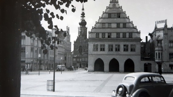 Das Greifswalder Rathaus in den 1930er-Jahren  Foto: privat