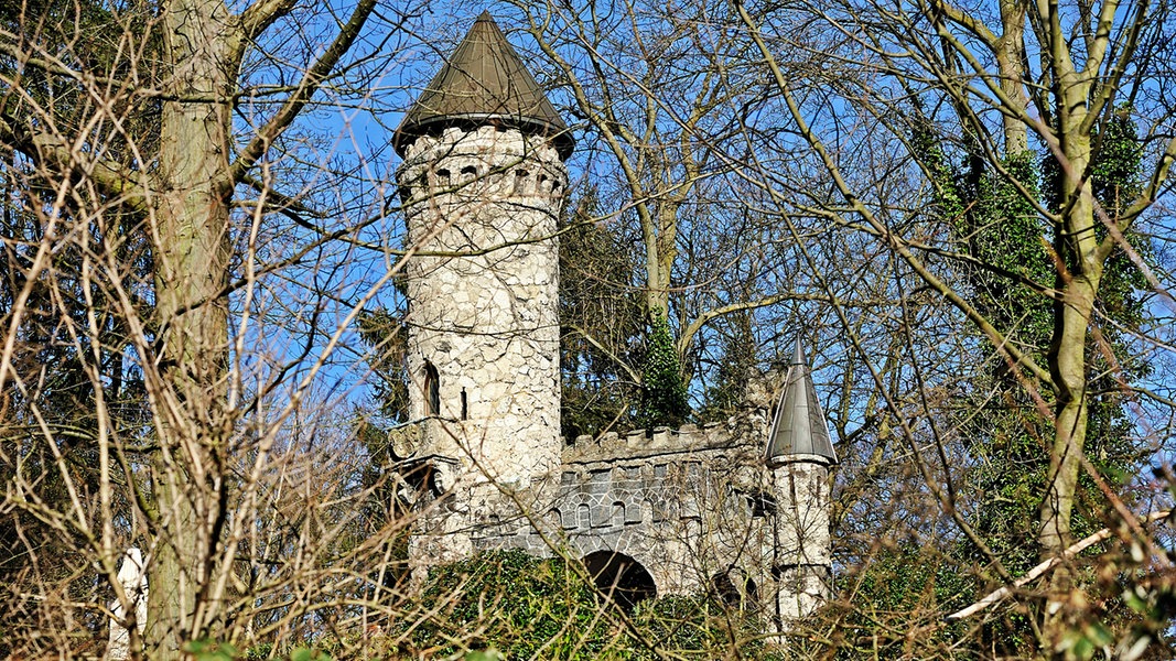 Burg Henneberg im Alstertal: Kultur-Events in historischer Kulisse