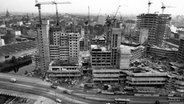 Blick auf die Baustelle des Ihme-Zentrums in Hannover am 03.10.1973. © picture alliance / Ehrenfried Pospisil Foto: Ehrenfried Pospisil