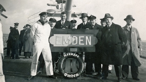 An Bord des Kreuzes "Emden", kurz vor Weihnachten 1926 © Deutsches Marinemuseum Wilhelmshaven 