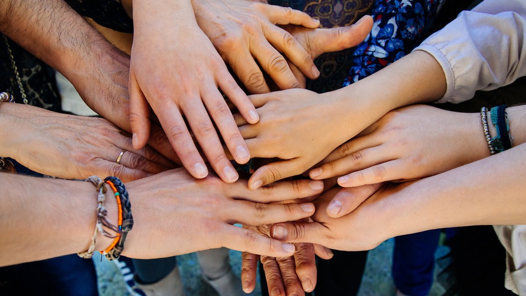 Start der NDR Benefizaktion „Hand in Hand für Norddeutschland“