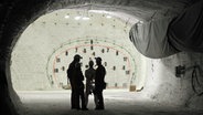 Bergarbeiter in einem Seitenstollen des Erkundungsbergwerks in Gorleben. © dpa - Bildfunk Foto: Kay Nietfeld