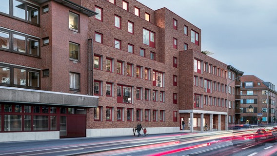 Eine Visualisierung des Bürogebäudes in Bergedorf, das zu einem Wohnhaus wird. © Studio Zadeh 