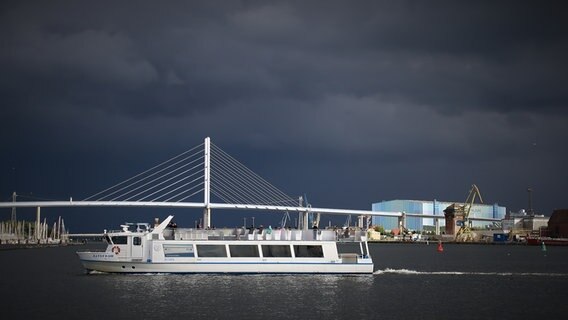 Abendstimmung am Rügendamm © NDR Foto: Eckhard Fraede aus Stralsund