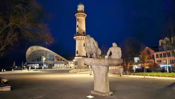 Frühe Morgenstunden in Warnemünde. © NDR Foto: Torsten Krahn aus Rostock